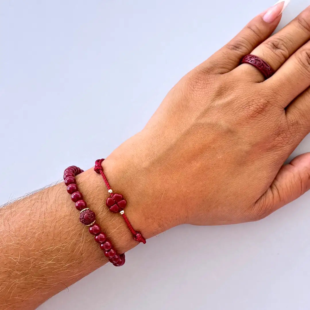 Grátis - Pulseira Trevo da Sorte em Cinábrio